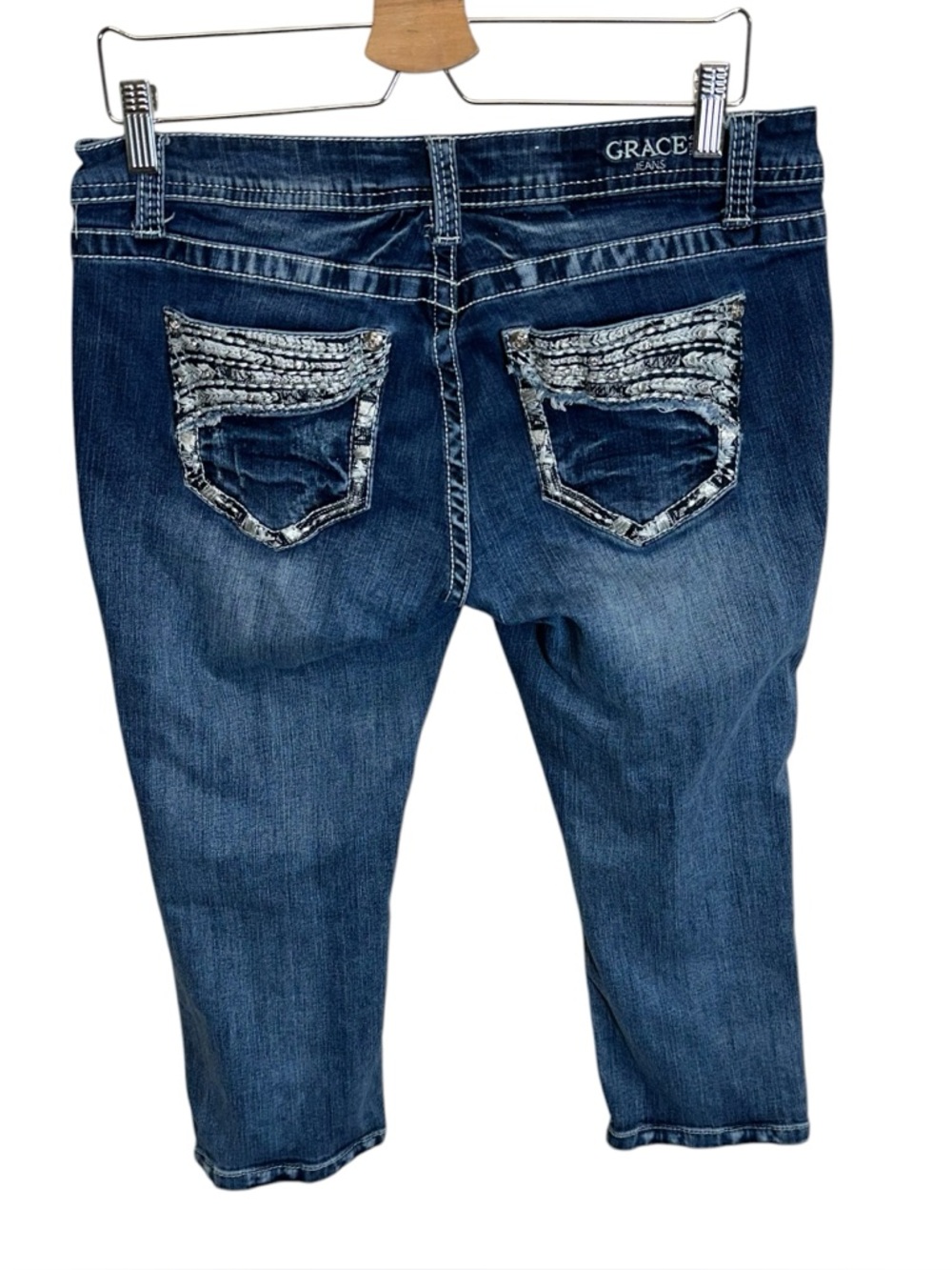 Grace LA women’s Capri jeans embroidered western boho size 30